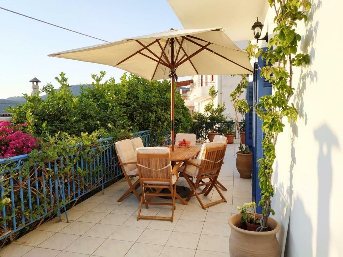 Aquarella-Stylish Veranda Apartment In Centre Of Poros Town Extérieur photo