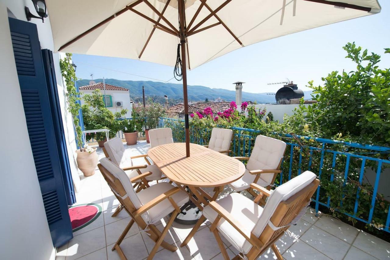 Aquarella-Stylish Veranda Apartment In Centre Of Poros Town Extérieur photo