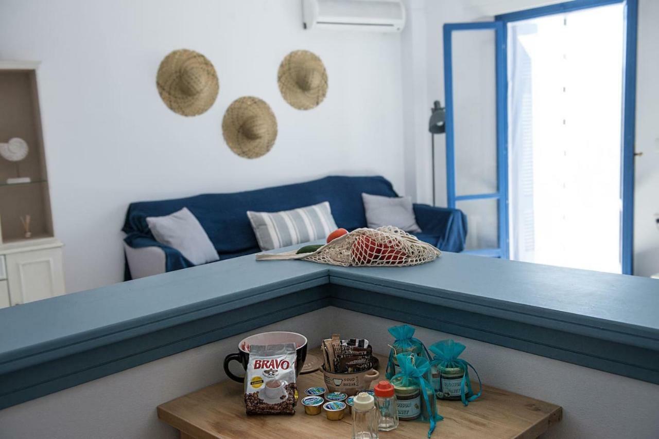 Aquarella-Stylish Veranda Apartment In Centre Of Poros Town Extérieur photo